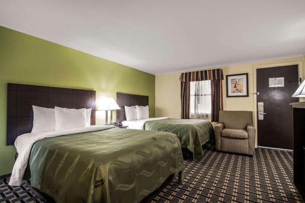 Quality Inn Barre-Montpelier Bagian luar foto