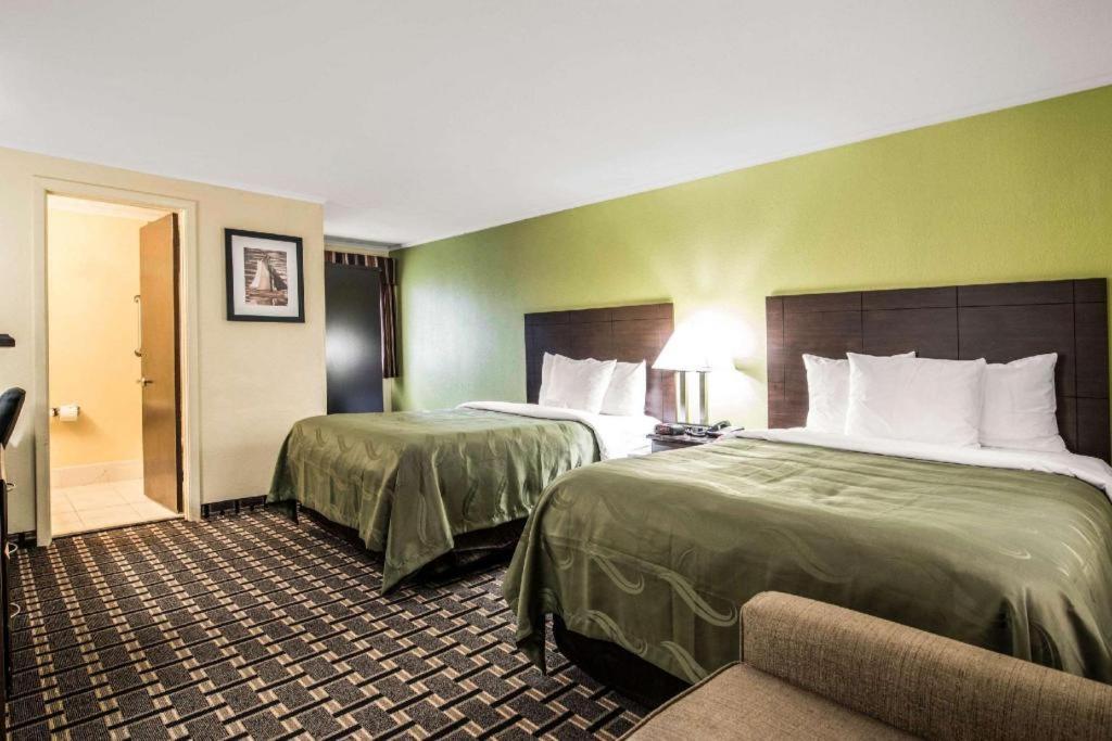 Quality Inn Barre-Montpelier Bagian luar foto