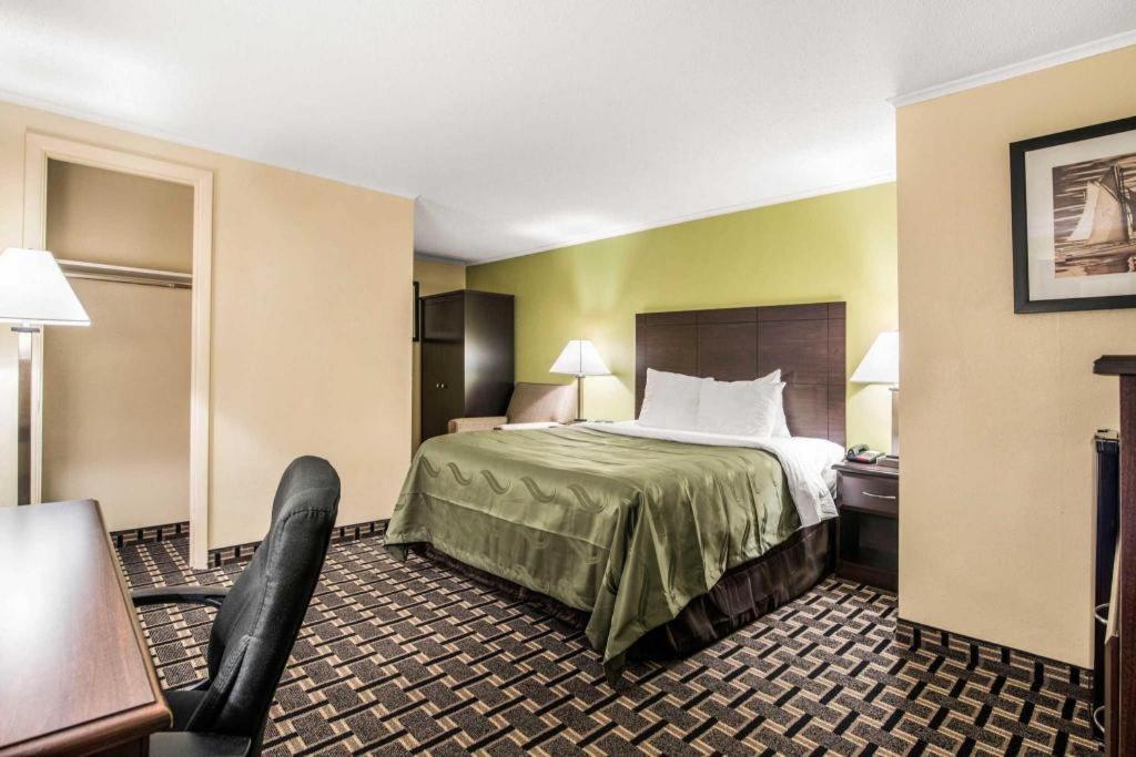 Quality Inn Barre-Montpelier Bagian luar foto