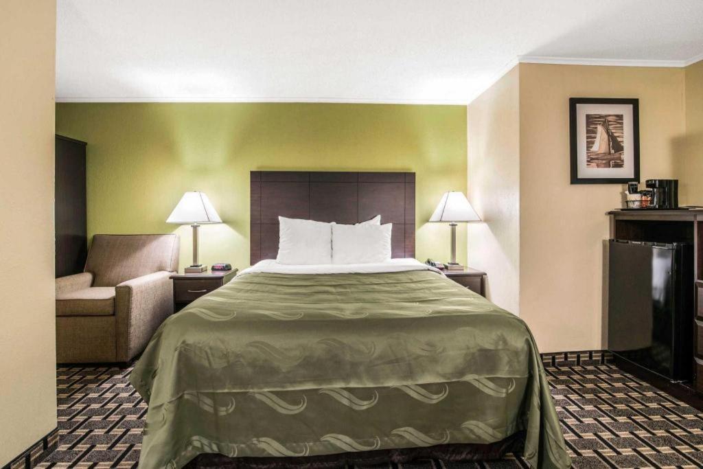 Quality Inn Barre-Montpelier Bagian luar foto