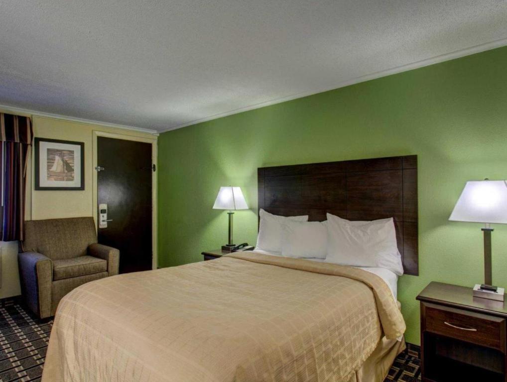 Quality Inn Barre-Montpelier Bagian luar foto